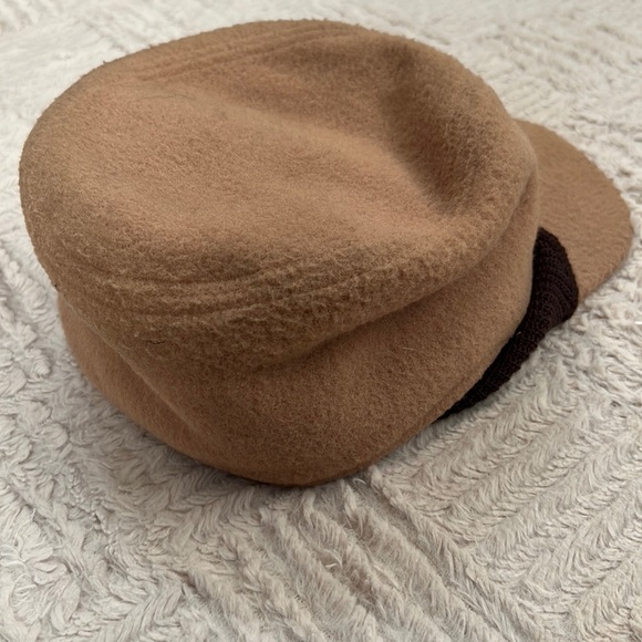 Men’s vintage winter hat cap with gold down ear warmer flaps in tan beige brown - Picture 4 of 16